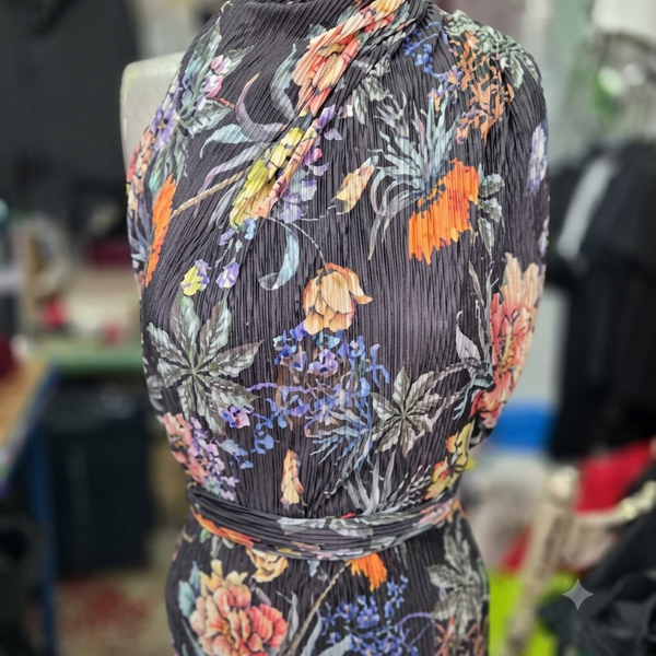 Black Floral Pleated Knit Fabric